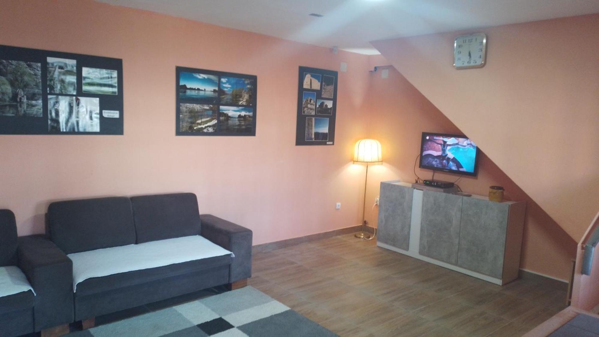 Red Apartman Trebinje Exterior photo